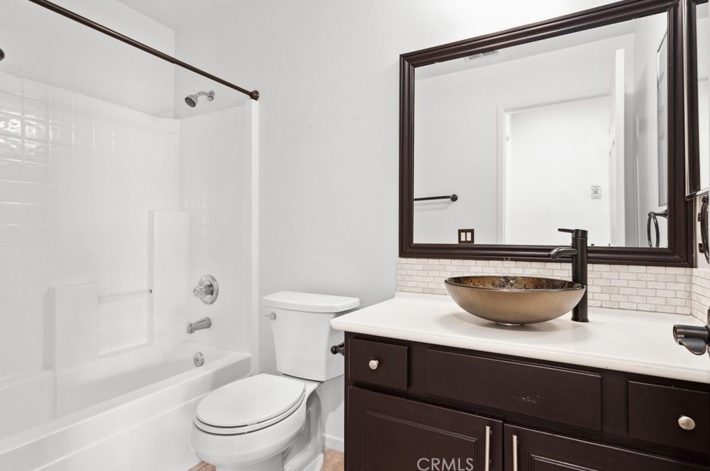 20712 Freeport Dr, Riverside CA  92508-3147 exterior