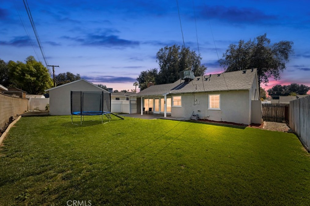3380 Mono Dr, Riverside CA  92506-2116 exterior