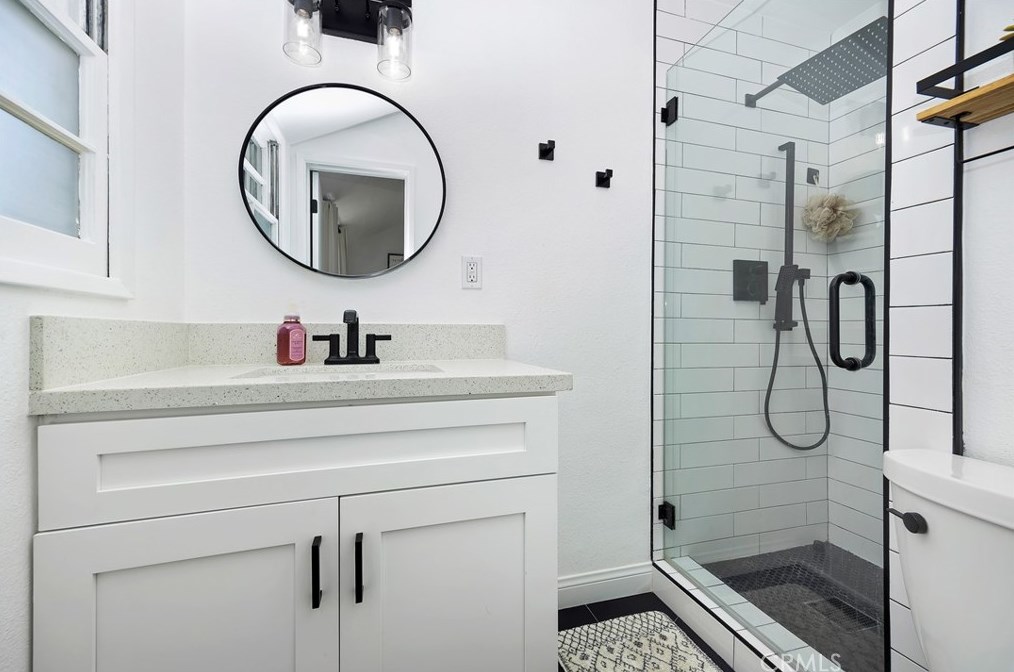 3380 Mono Dr, Riverside CA  92506-2116 exterior