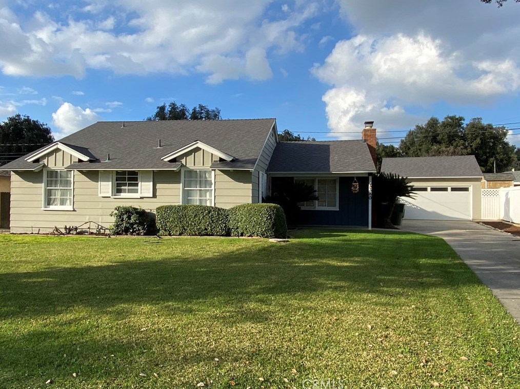 3380 Mono Dr, Riverside CA  92506-2116 exterior