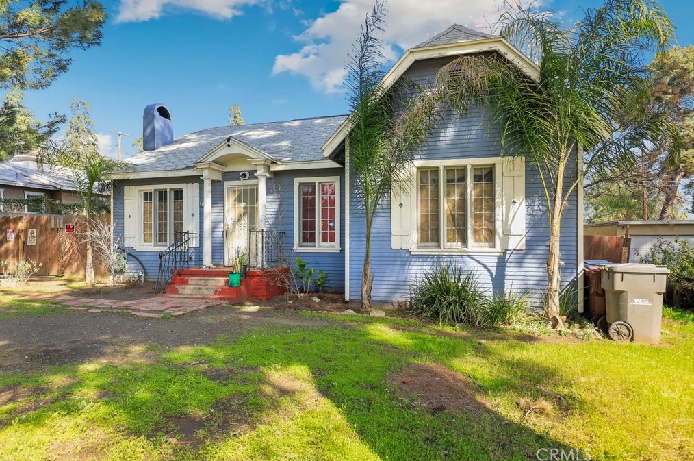 1454 San Gorgonio Ave, Banning, CA 92220-2111
