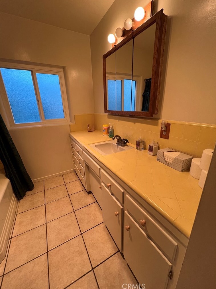 2750 5th St, San Bernardino CA  92410-1207 exterior