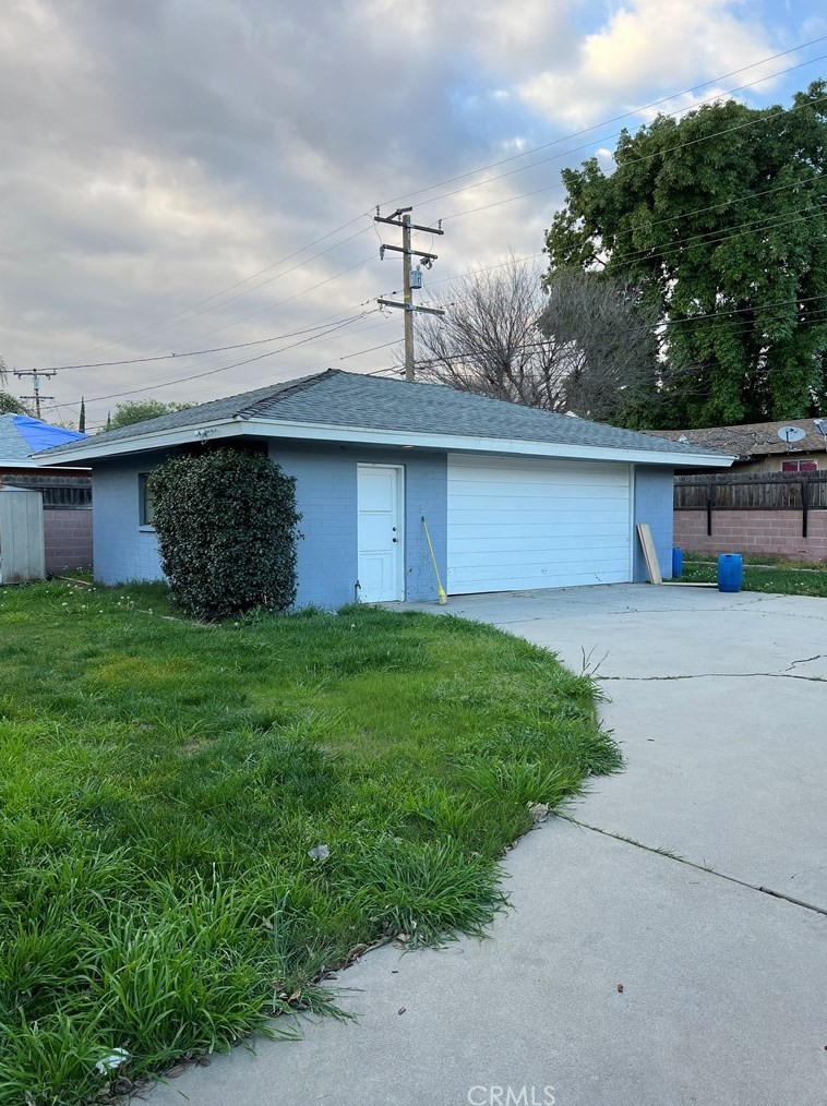 2750 5th St, San Bernardino, CA 92410-1207