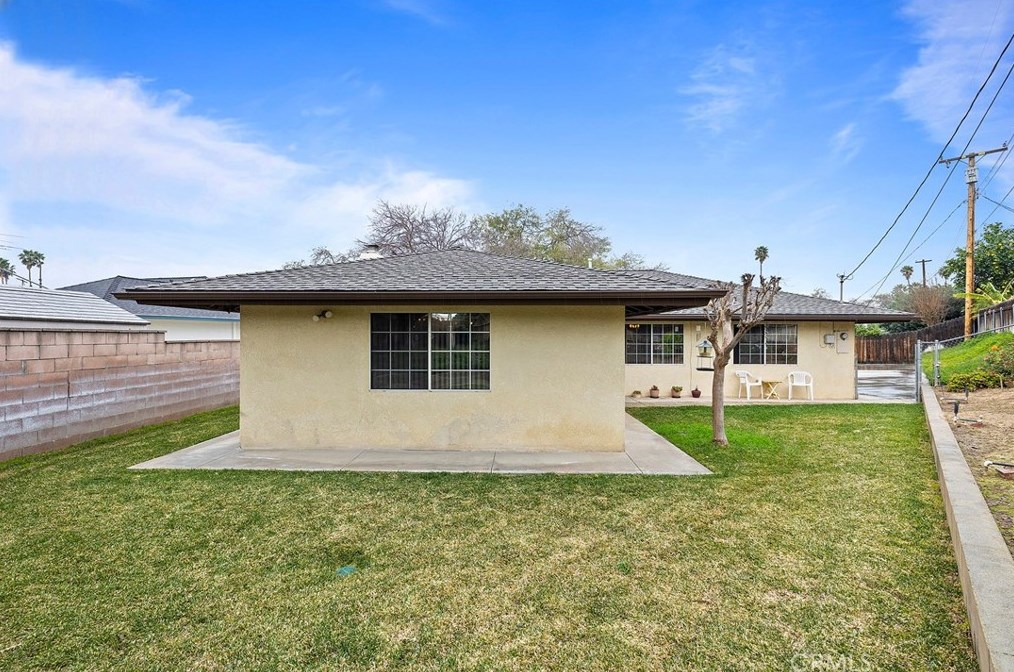 6290 Raleigh St, Riverside CA  92506-2061 exterior