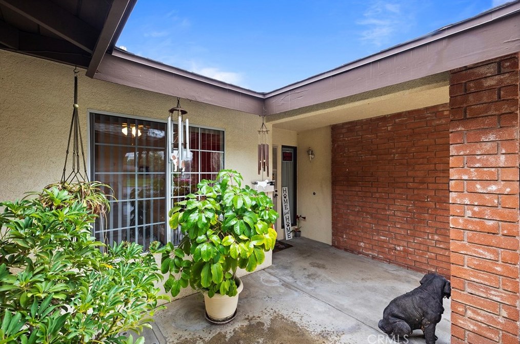 6290 Raleigh St, Riverside CA  92506-2061 exterior