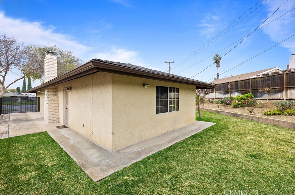 6290 Raleigh St, Riverside CA  92506-2061 exterior