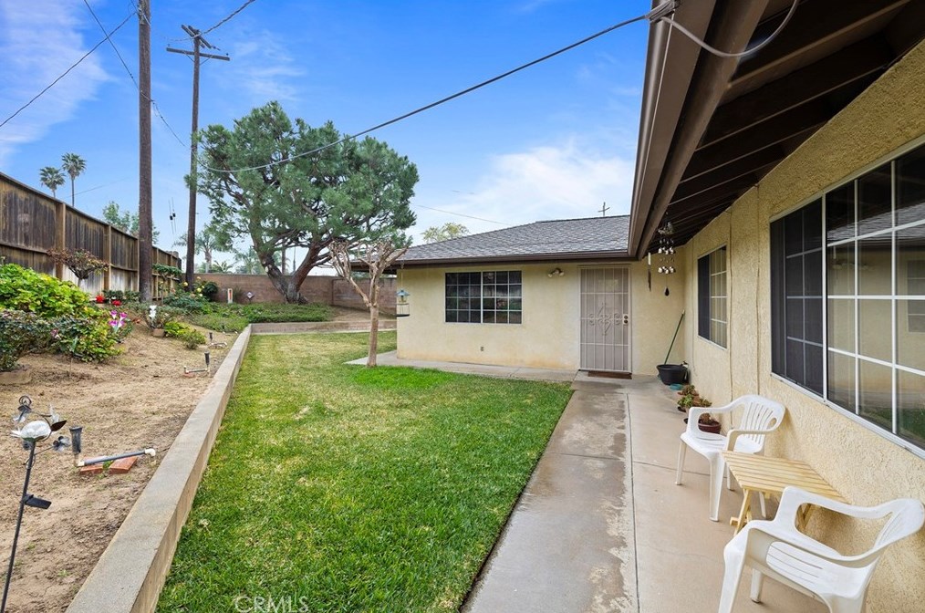 6290 Raleigh St, Riverside CA  92506-2061 exterior