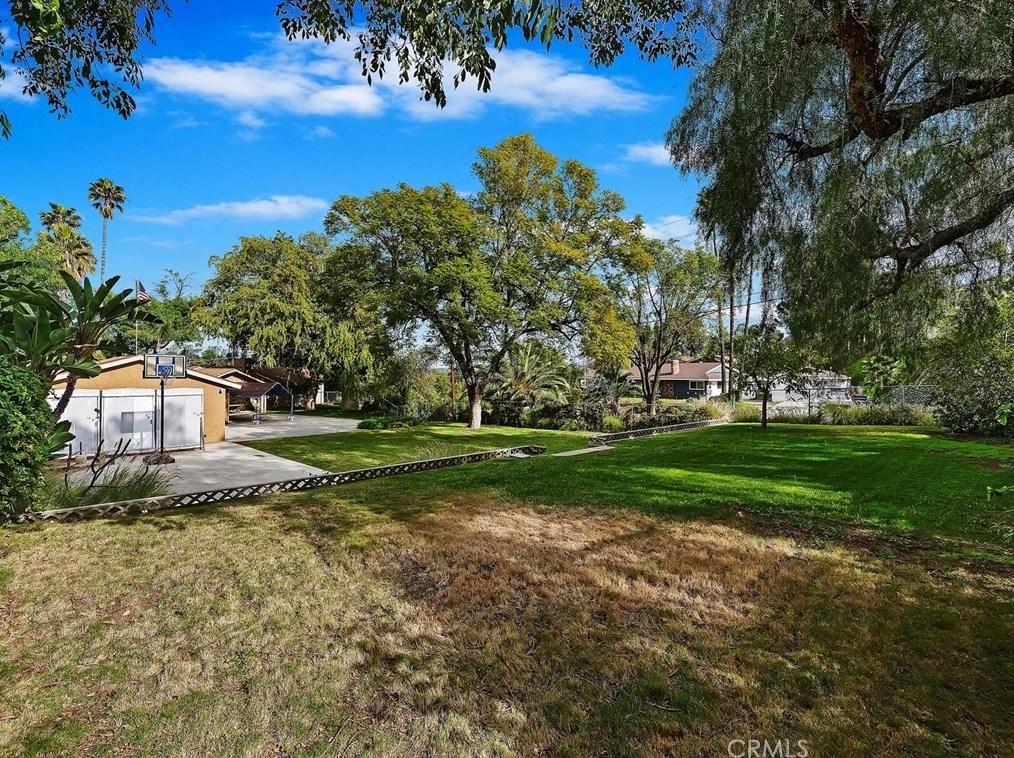 6740 Sunset Cir, Riverside CA  92505-2128 exterior