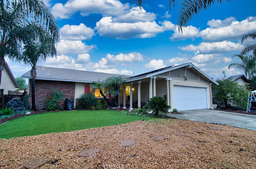 14873 Blueberry Rd, Moreno Valley CA  92553-3601 exterior