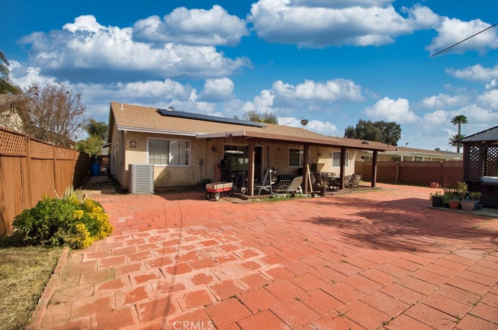 14873 Blueberry Rd, Moreno Valley CA  92553-3601 exterior