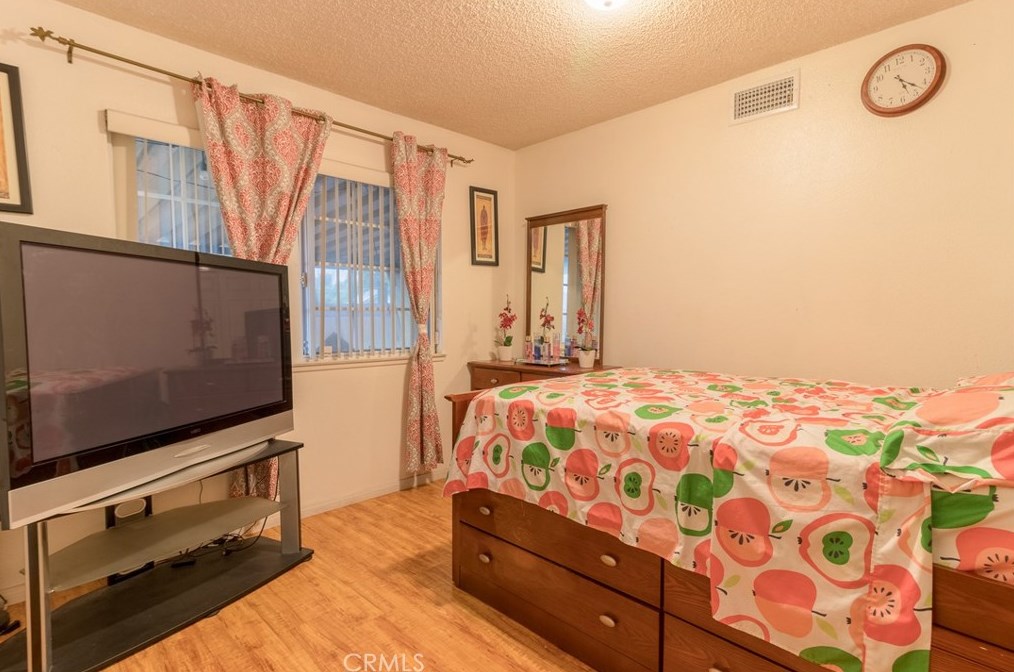 14873 Blueberry Rd, Moreno Valley CA  92553-3601 exterior