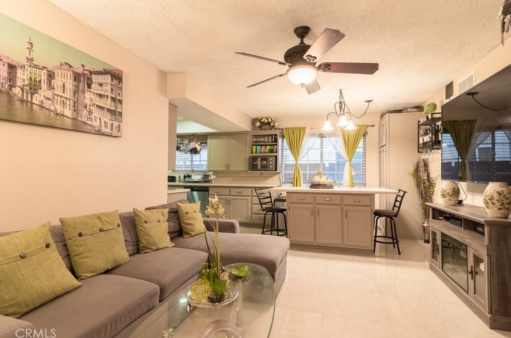 14873 Blueberry Rd, Moreno Valley CA  92553-3601 exterior