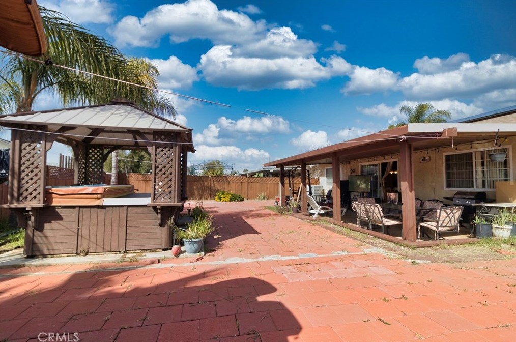 14873 Blueberry Rd, Moreno Valley CA  92553-3601 exterior