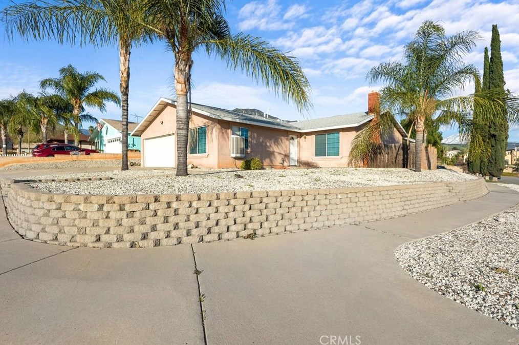 6565 Rhone Ct, Highland, CA 92346
