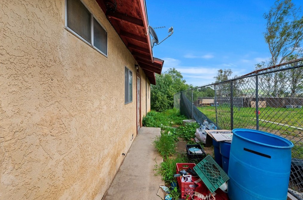9384 52nd St, Riverside CA  92509-3802 exterior
