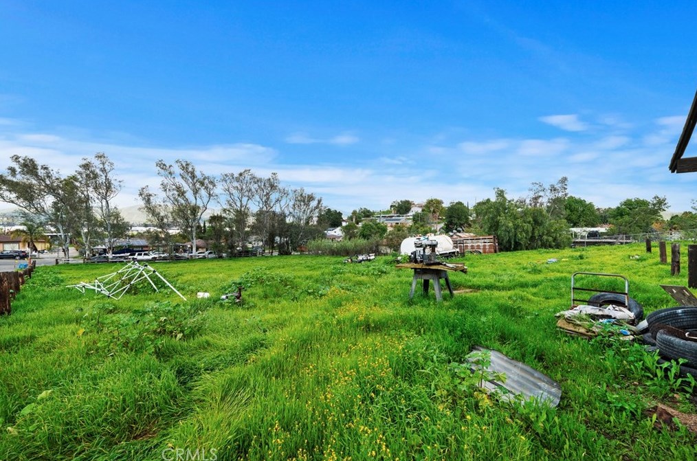 9384 52nd St, Riverside, CA 92509-3802