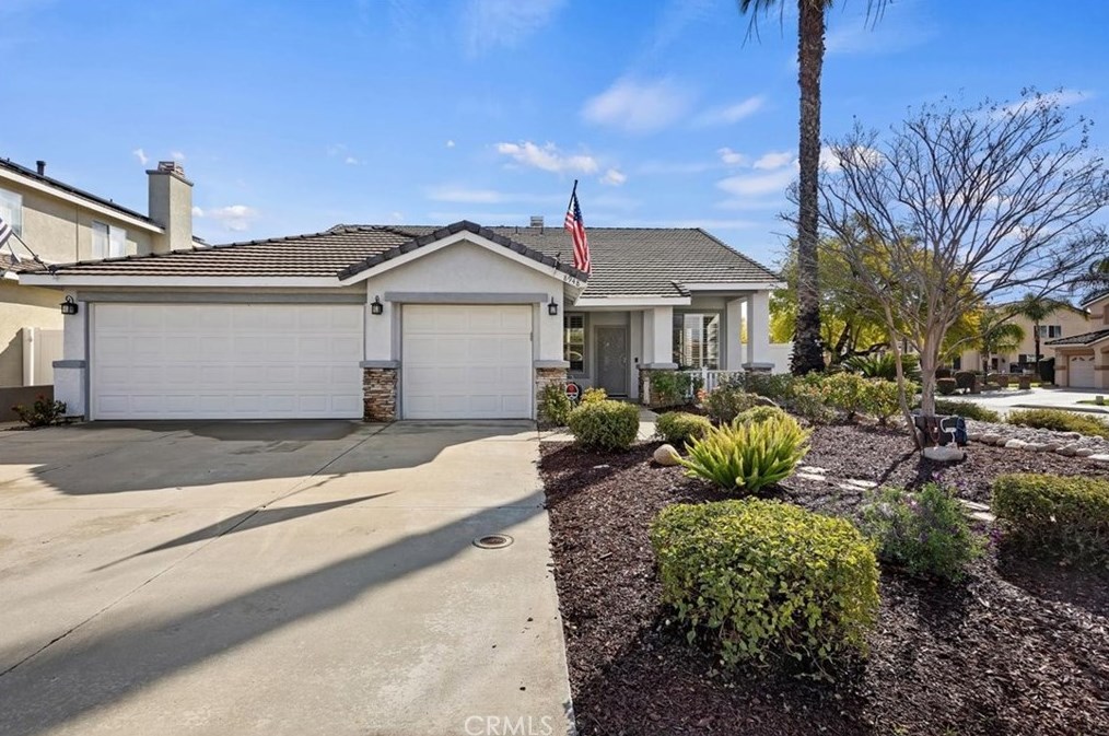 8948 Easton St, Riverside, CA 92508-3142