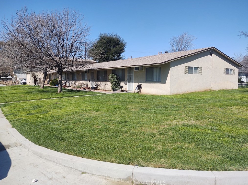 452 9th St, Beaumont, CA 92223-5957