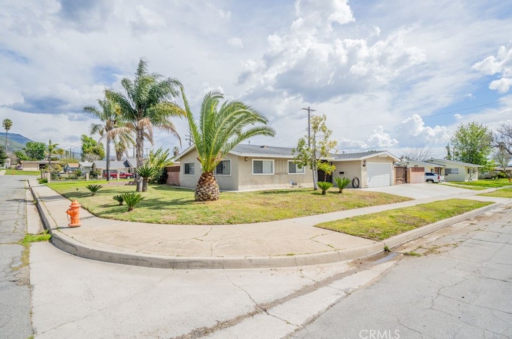 3559 Ferndale Ave, San Bernardino CA  92404-2681 exterior