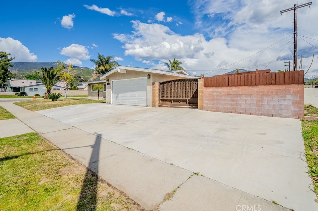 3559 Ferndale Ave, San Bernardino CA  92404-2681 exterior