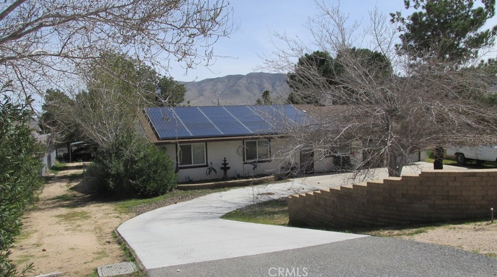 8039 Lassen Ave, Hesperia, CA 92345-7525