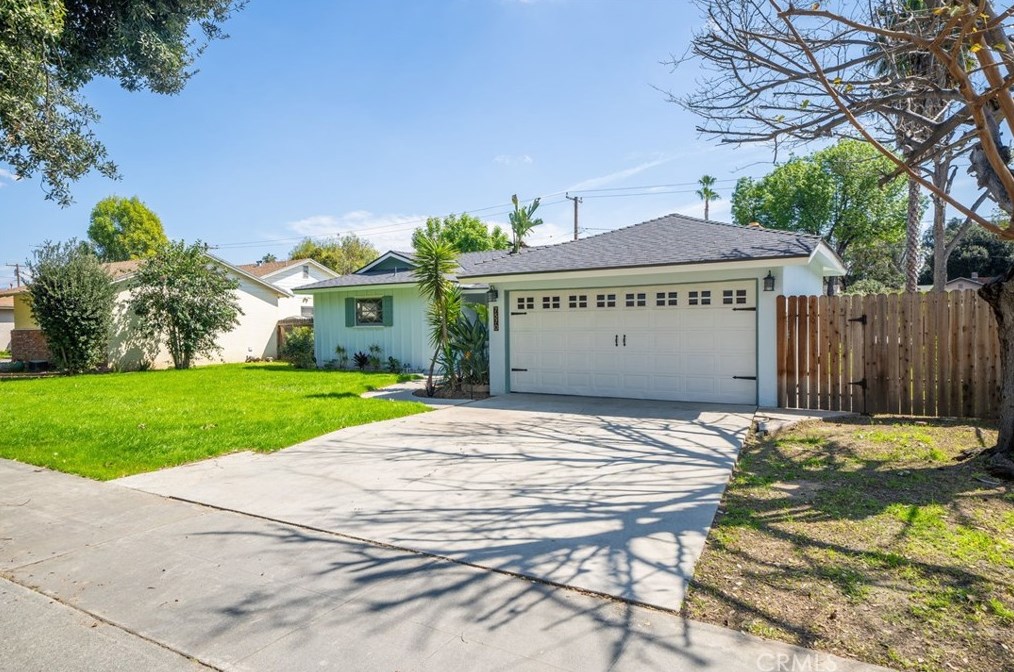 7570 Delaware St, Riverside, CA 92504-3713