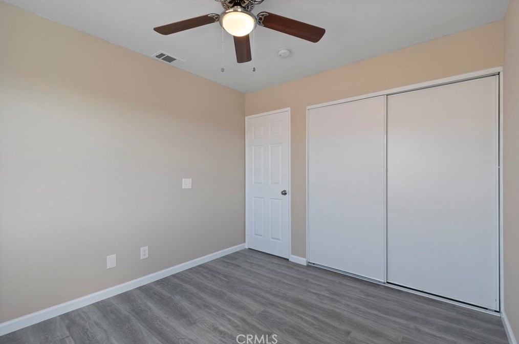 14412 Dartmouth St, Hesperia CA  92344-8247 exterior