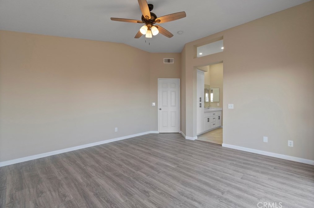 14412 Dartmouth St, Hesperia CA  92344-8247 exterior