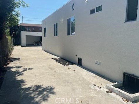 1216 61st St, Los Angeles, CA 90001-1124