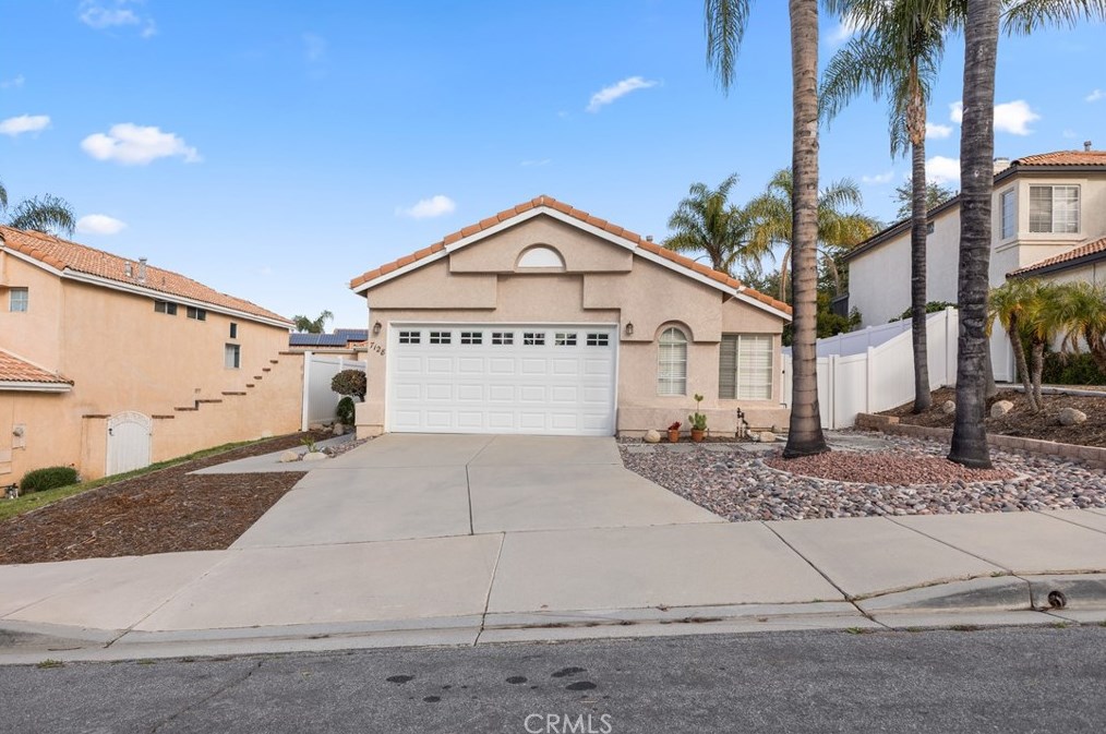 7128 Pleasant View Ln, Highland, CA 92346