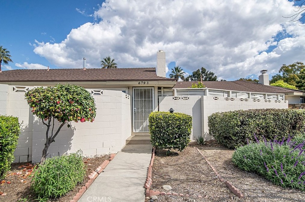 679 S Indian Hill Blvd #b, Claremont, CA 91711