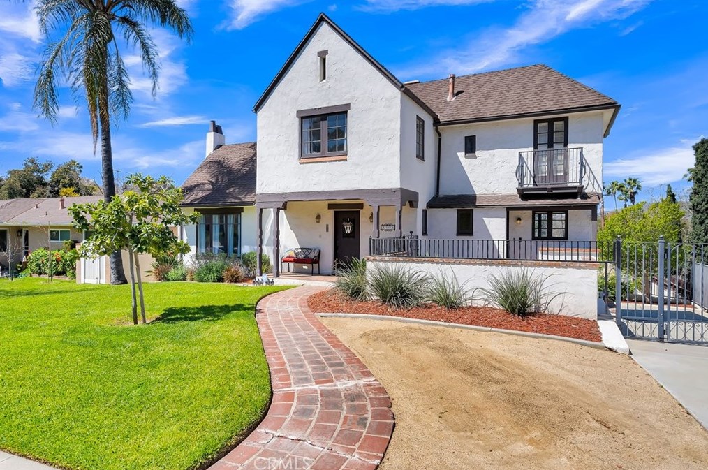 3105 Pine St, Riverside CA  92501-2326 exterior