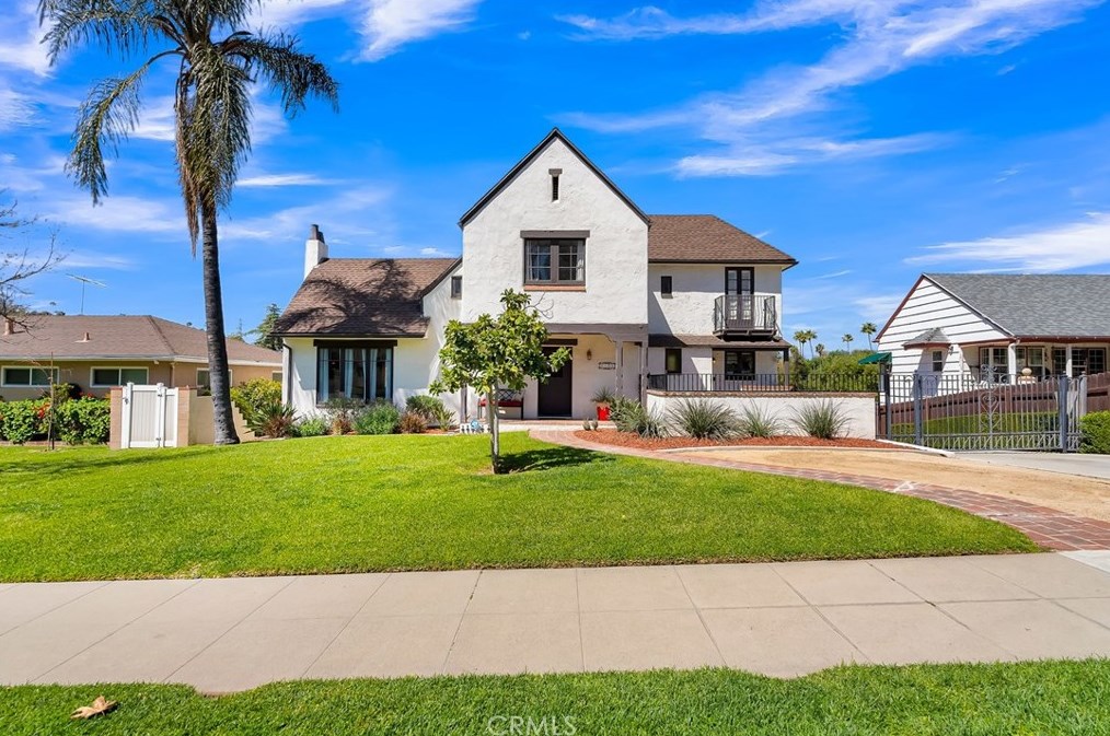 3105 Pine St, Riverside CA  92501-2326 exterior