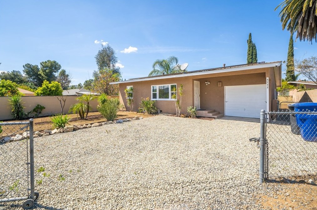 4722 Jones Ave, Riverside, CA 92505-1498
