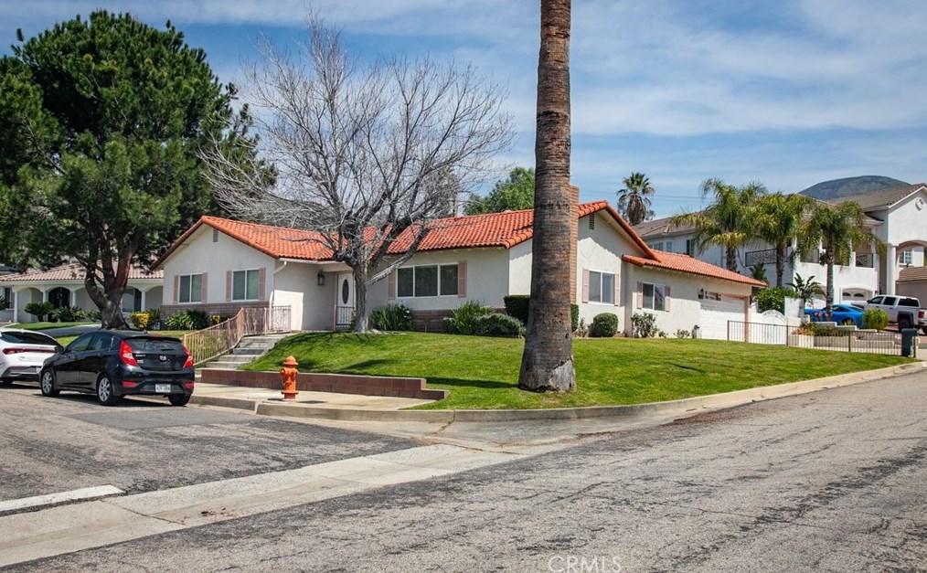 25722 Alto Ct, San Bernardino, CA 92404-3063