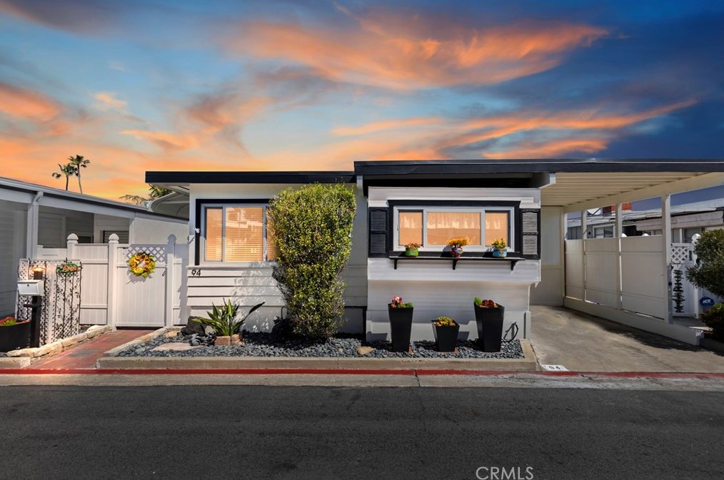 94 Yorktown, Newport Beach, CA 92660-6146