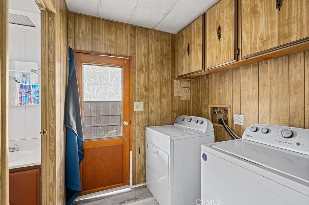 31770 Via Valdez St, Lake Elsinore CA  92530-7964 exterior