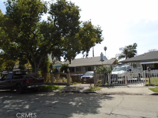 131 E 18th St, San Bernardino, CA 92404