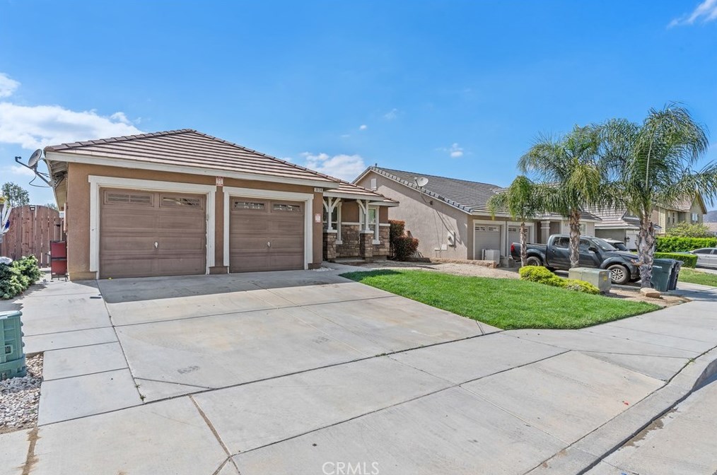 3038 Hawthorne Rd, Perris, CA 92571