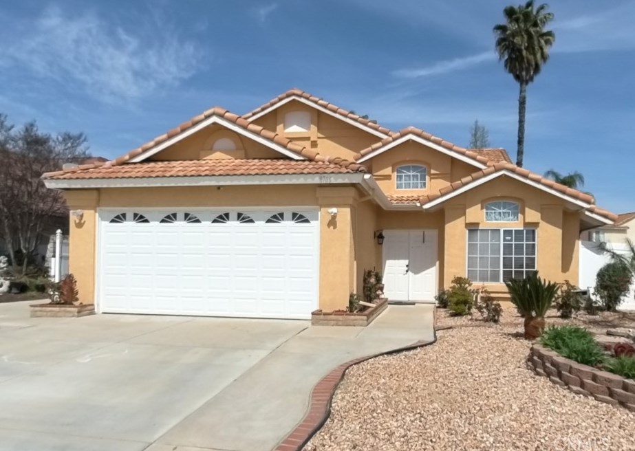 8766 Sandhill Dr, Riverside, CA 92508-3131