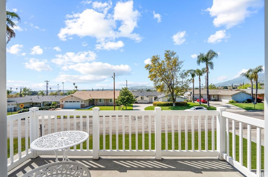 5423 Elm Ave, San Bernardino CA  92404-2938 exterior