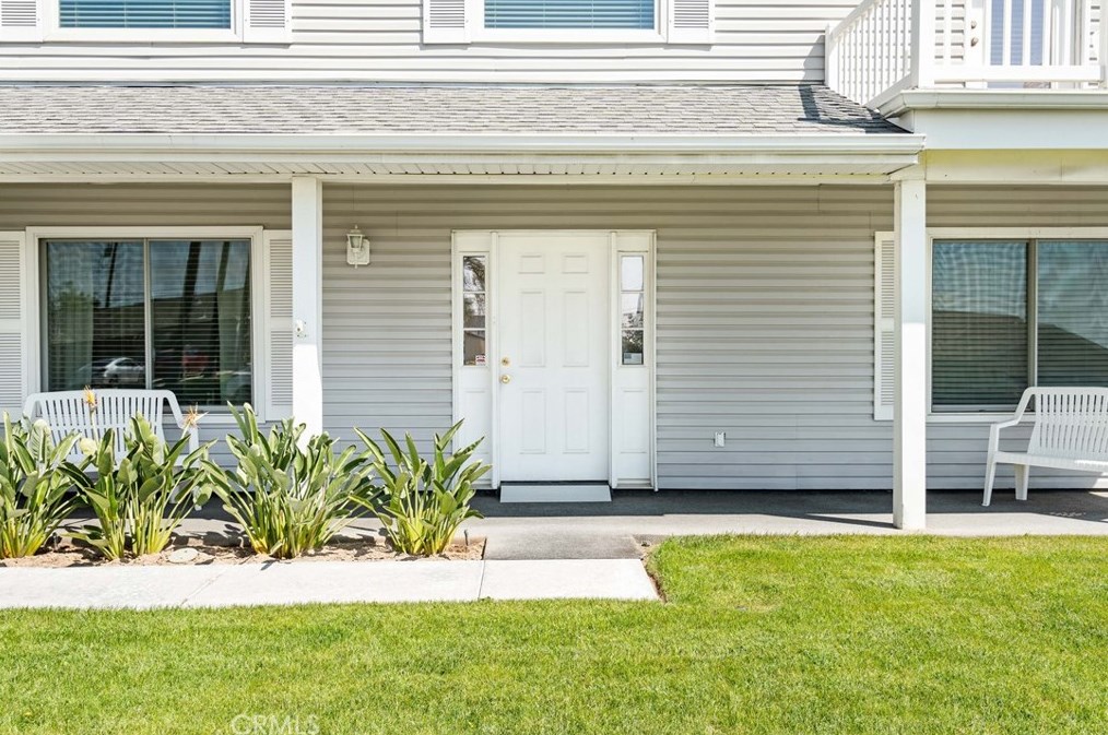 5423 Elm Ave, San Bernardino CA  92404-2938 exterior