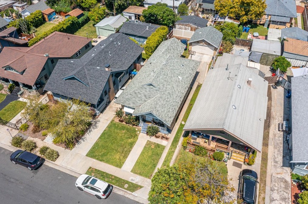 2249 30th St, Los Angeles CA  90018-2543 exterior