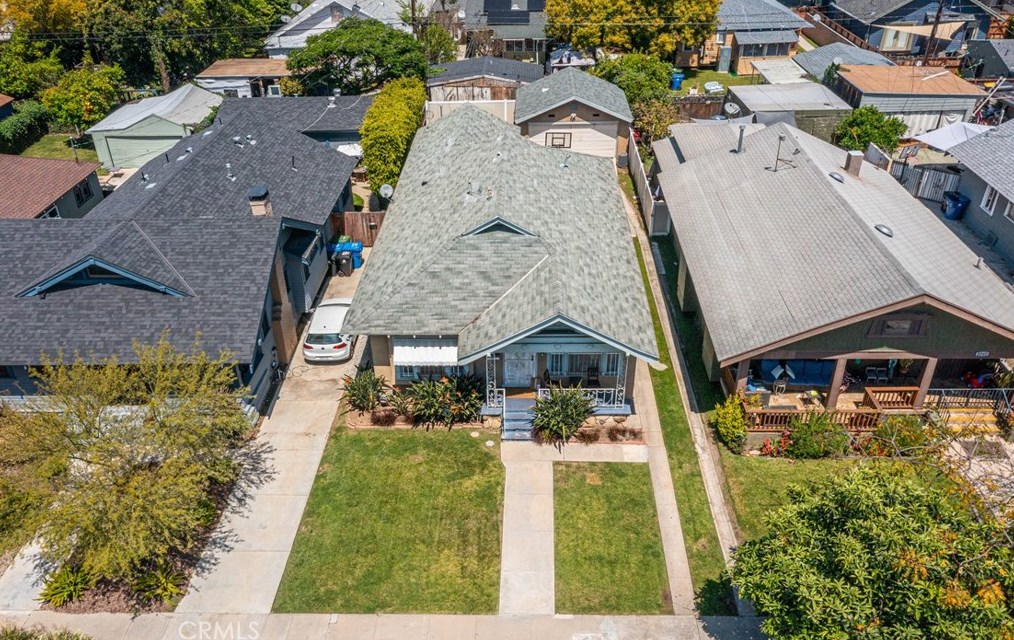 2249 30th St, Los Angeles CA  90018-2543 exterior