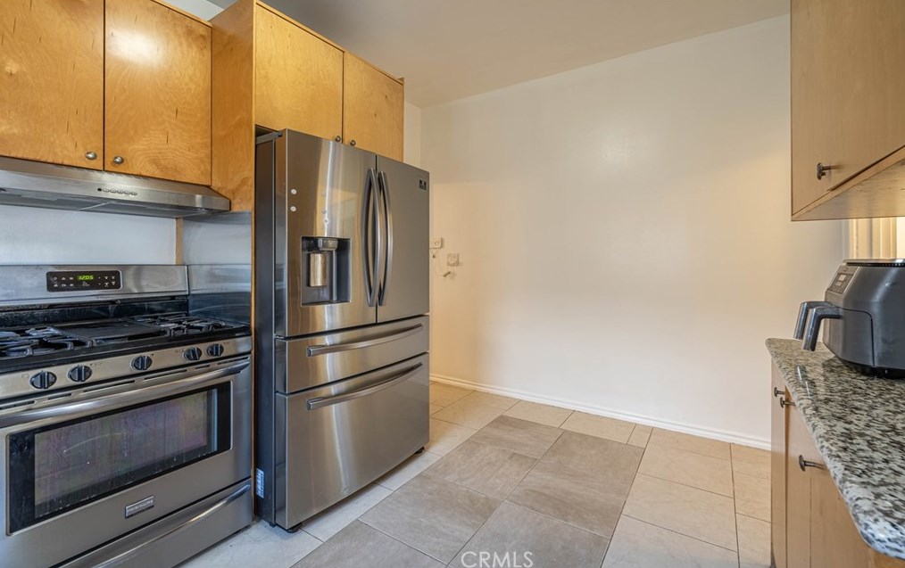 2249 30th St, Los Angeles CA  90018-2543 exterior
