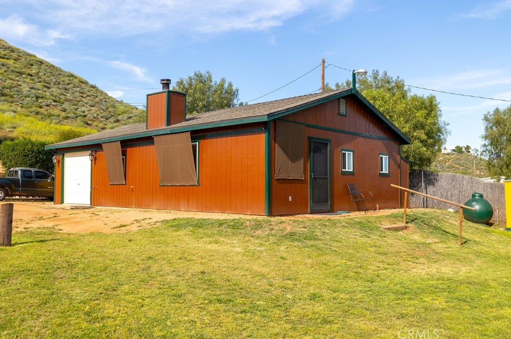 20621 Mountain Ave, Perris, CA 92570-8607