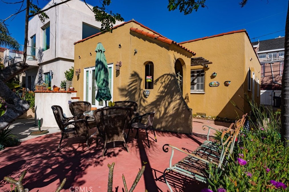 44 Santa Ana Ave, Long Beach, CA 90803-3431