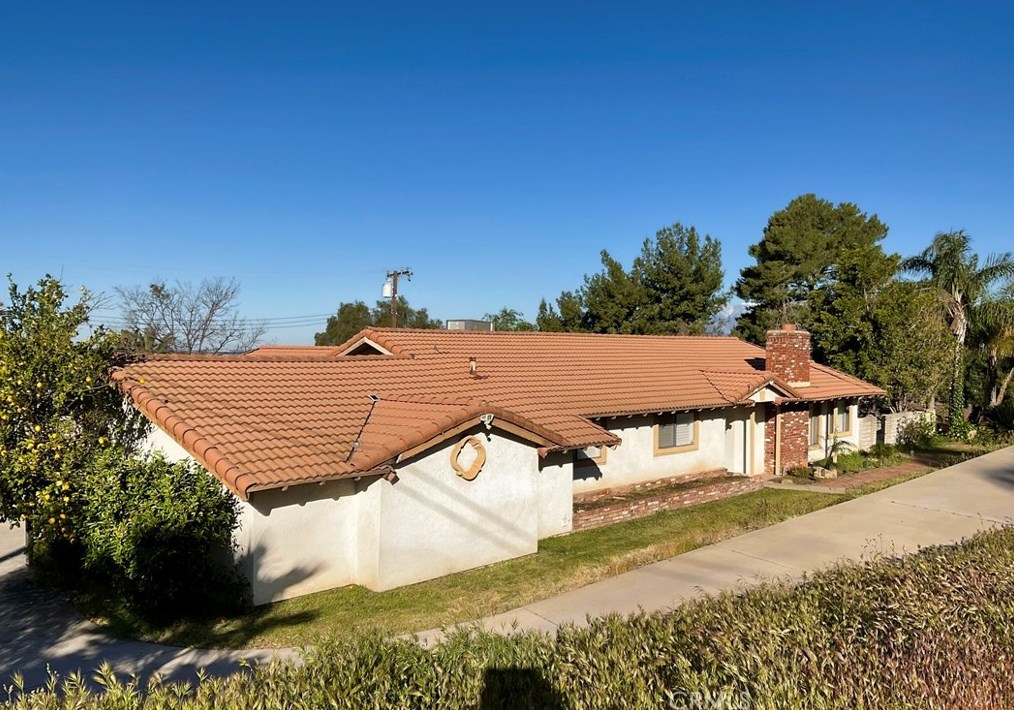 28653 Terrace Dr, Highland, CA 92346