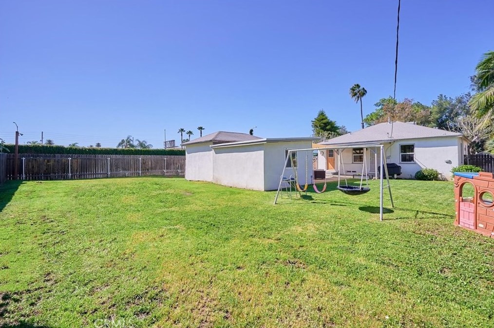 3469 Verde St, Riverside CA  92504-3774 exterior