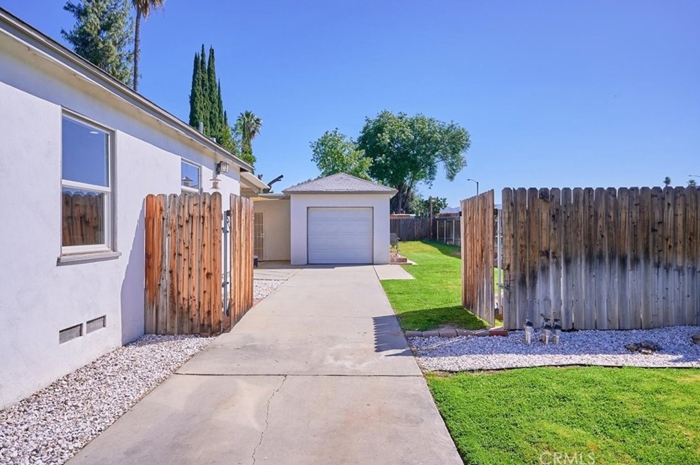 3469 Verde St, Riverside CA  92504-3774 exterior